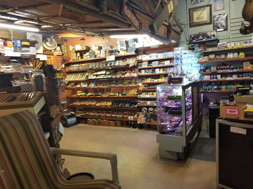 Cigar Shop «Cigar Hut», reviews and photos, 1172 Estero Blvd # 103, Fort Myers Beach, FL 33931, USA