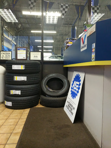Auto Repair Shop «Monro Muffler Brake & Service», reviews and photos, 774 Rubber Ave, Naugatuck, CT 06770, USA