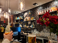 Atmosphère du Restaurant L'évidence Bar Tapas SAS à Saint-Germain-en-Laye - n°2