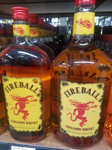 Liquor Store «Silverbrook Wine and Liquor», reviews and photos, 374 Boston Post Rd, Orange, CT 06477, USA