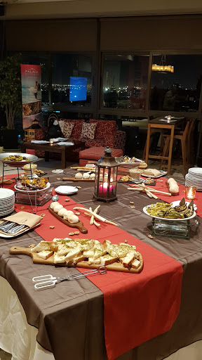 Cenas romanticas en terraza de Mendoza