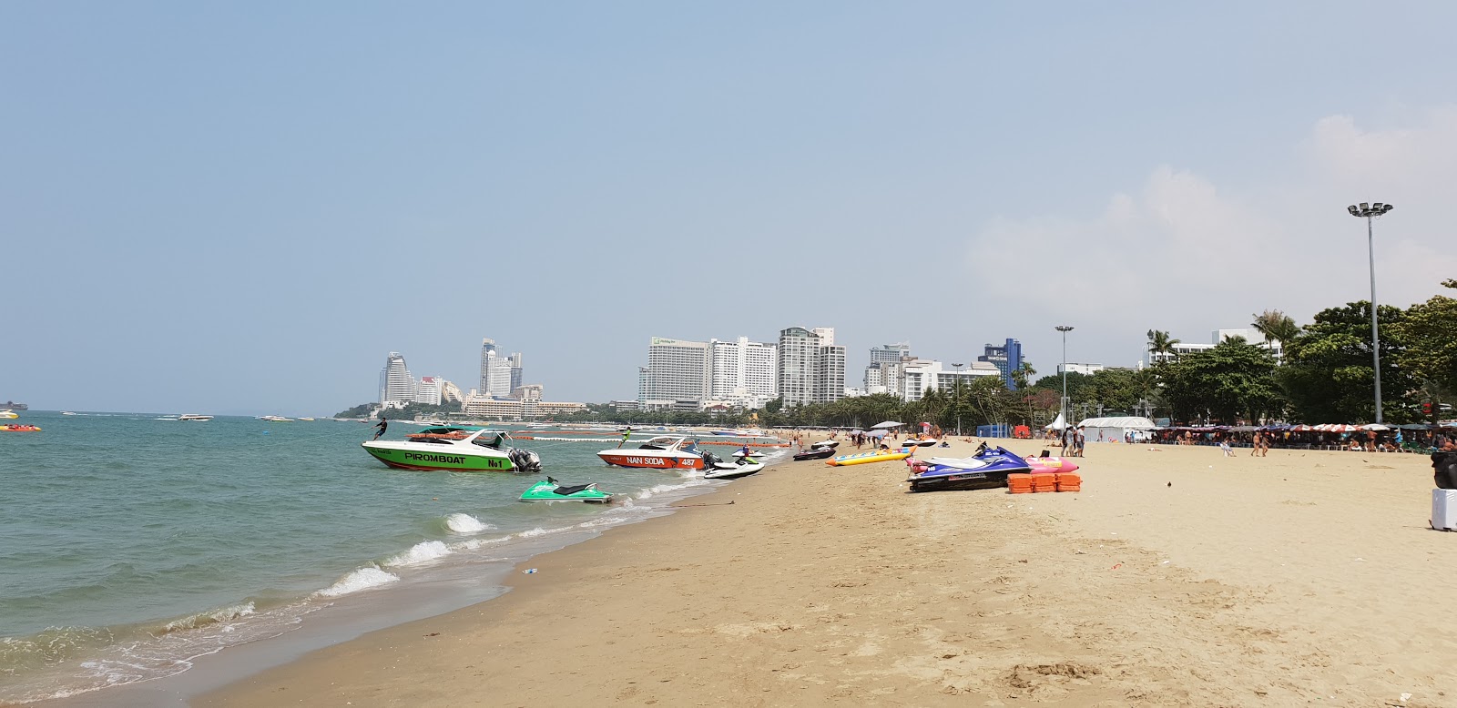 Foto van Pattaya Beach met hoog niveau van netheid