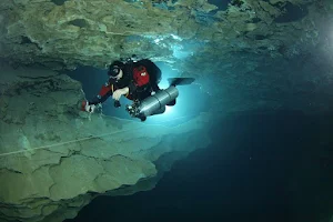 Molnár János Cave image