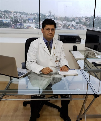 Dr. Eduardo Ramos Reyna, Neurólogo