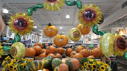 Grocery Store «Harris Teeter», reviews and photos, 8538 Park Rd, Charlotte, NC 28210, USA