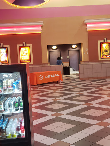 Movie Theater «Regal Cinemas Gulf Coast 16 & IMAX», reviews and photos, 10028 Gulf Center Dr, Fort Myers, FL 33913, USA