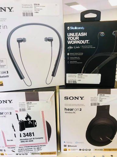 Pawn Shop «Tavares Family Jewelry & Pawn», reviews and photos, 708 W Burleigh Blvd, Tavares, FL 32778, USA