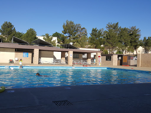 Swimming pool Victorville