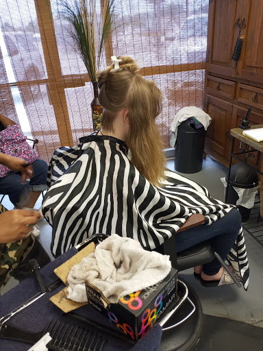 Beauty Salon «Hair Forum», reviews and photos, 703 E Kingsbury St, Seguin, TX 78155, USA