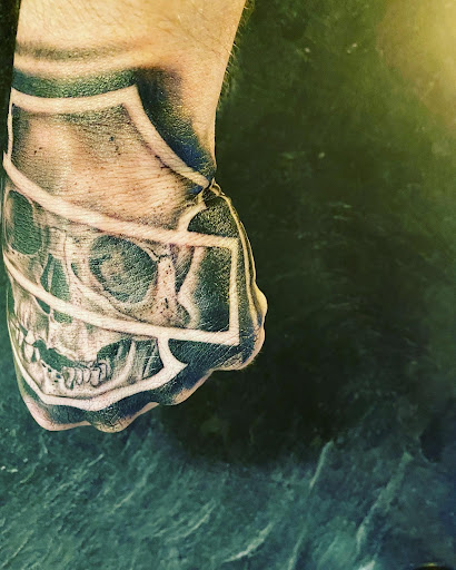 Explore hot female tattoo ideas, creative tattoo ideas in Lake Villa, available at Eternal Tiger Tattoo