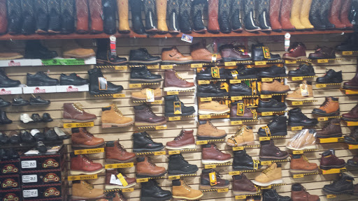 Shopping Mall «Los Amigos Mall», reviews and photos, 307 E Jefferson Blvd, Los Angeles, CA 90011, USA