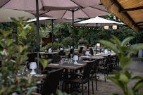 Atmosphère du Restaurant français L’Auberge du Born à Saint-Julien-en-Born - n°2