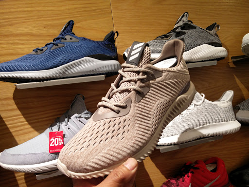 Finish Line (located inside Macy's)