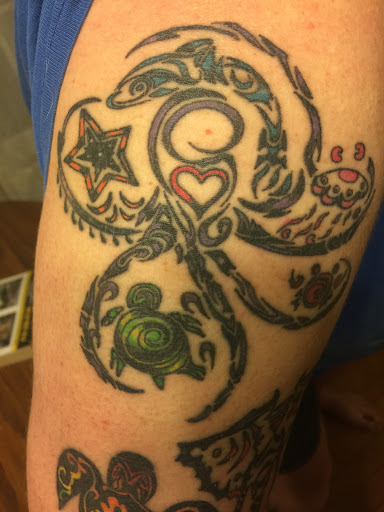 Off the Wall Tattoo, 1240 Milton Rd, Alton, IL 62002, USA, 