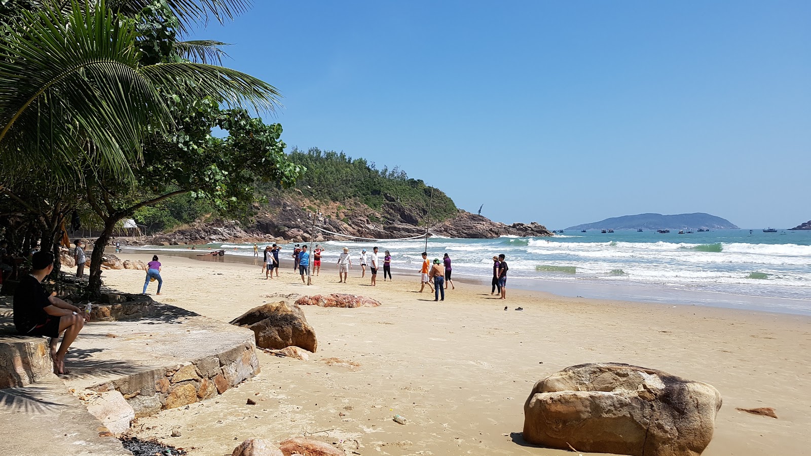 Bai Bau Beach的照片 带有碧绿色水表面