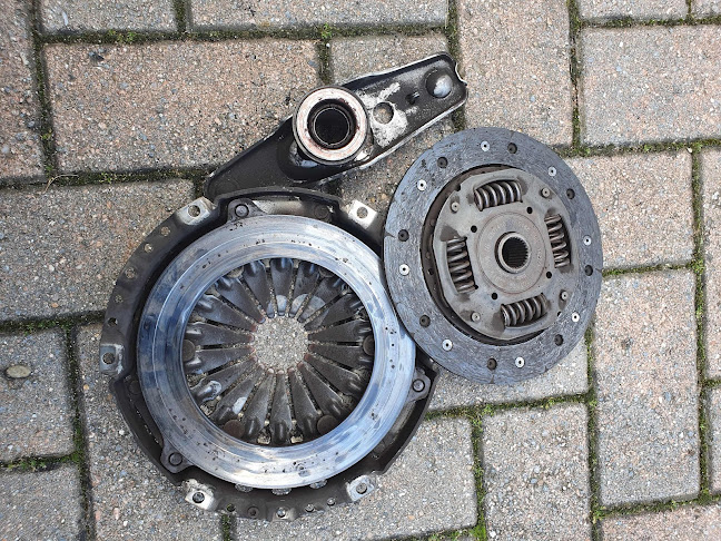 Russell bluck motor repairs (Swindon Mobile Mechanics) - Swindon