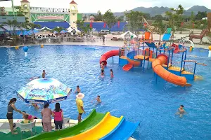 An Nhơn Water Park image