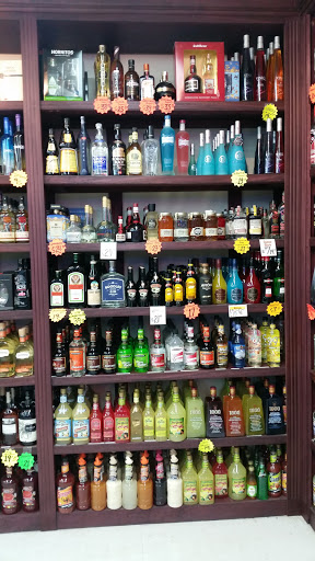 Wine Store «Liquor Maxx», reviews and photos, 8102 Kelley Dr, Stockton, CA 95209, USA