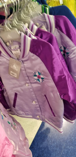 Toy Store «Disney Store», reviews and photos, 400 Premium Outlets Dr, Monroe, OH 45050, USA