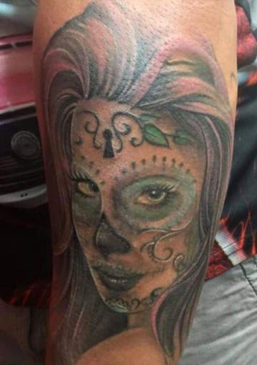 Explore couple hand tattoo ideas, creative tattoo ideas in Hialeah, available at Allstar Tattoo & Body piercing