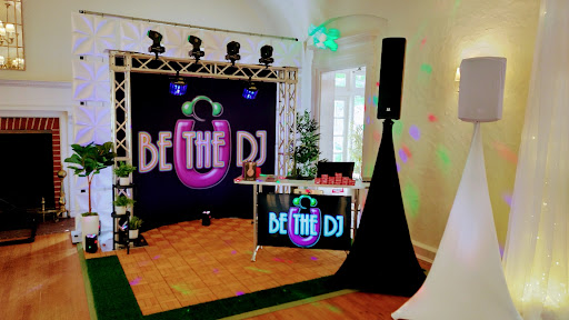 U Be The DJ