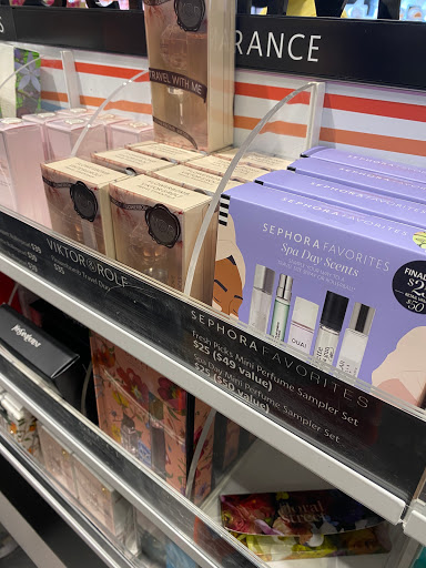 Cosmetics Store «SEPHORA inside JCPenney», reviews and photos, 100 Baychester Ave, Bronx, NY 10475, USA
