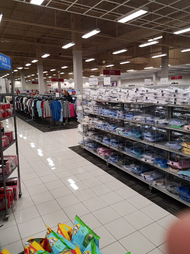 Clothing Store «Burlington Coat Factory», reviews and photos, 30 W Rand Rd, Arlington Heights, IL 60004, USA