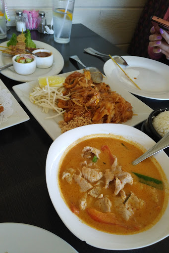 Shopping Mall «Promenade Shopping Center», reviews and photos, 7485 Rush River Dr, Sacramento, CA 95831, USA