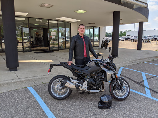 BMW Motorcycle Dealer «BMW Motorcycles Southeast Michigan», reviews and photos, 14855 Sheldon Rd, Plymouth, MI 48170, USA