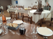 Atmosphère du Restaurant de cuisine traditionnelle Le Relais Des Sens à Le Poinçonnet - n°10