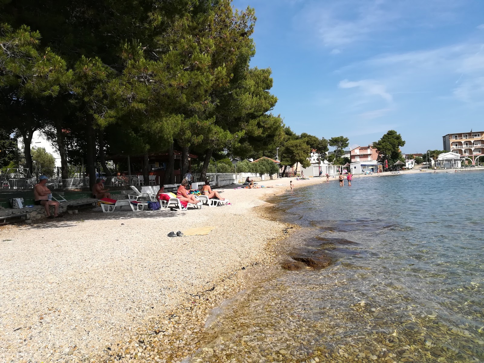 Pirovac beach'in fotoğrafı doğal alan içinde bulunmaktadır