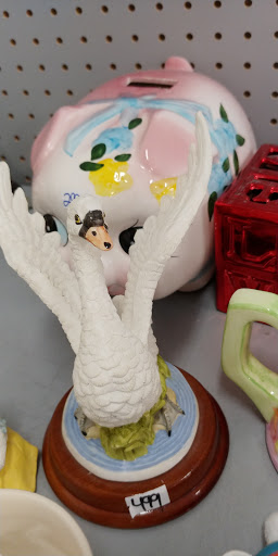 Thrift Store «Super Thrift Store», reviews and photos, 815 N Oxnard Blvd, Oxnard, CA 93030, USA