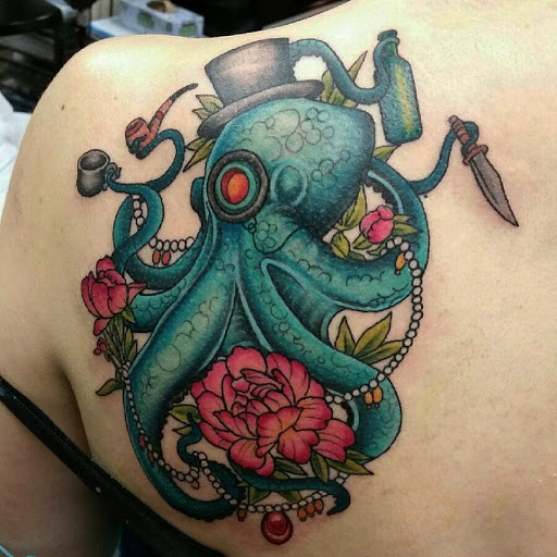 Tattoo Shop «Sellwood Tattoo Parlor», reviews and photos, 8213 SE 17th Ave, Portland, OR 97202, USA