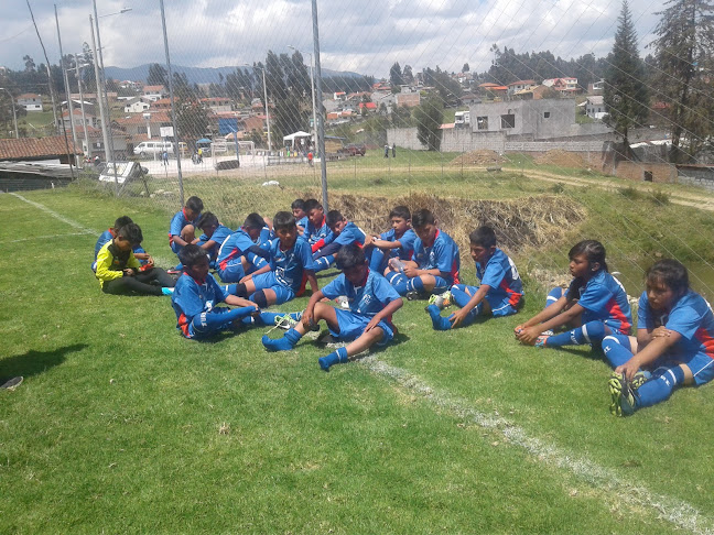 Escuela de Fútbol Suárez - Campo de fútbol