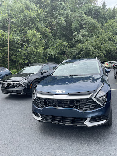 Kia Dealer «Monroeville Kia», reviews and photos, 3721 William Penn Hwy, Monroeville, PA 15146, USA