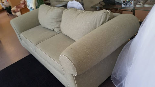 Thrift Store «Sister Carmen Community Center Thrift Store - Shop 9am-6pm, Donate 9am-5pm», reviews and photos