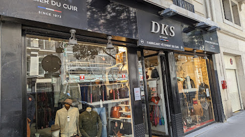 Magasin de vêtements DKS CUIR Paris