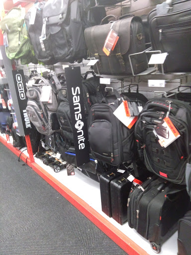 Office Supply Store «Staples», reviews and photos, 111 Middlesex Turnpike, Burlington, MA 01803, USA