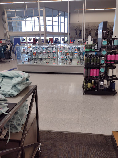 Sporting Goods Store «Academy Sports + Outdoors», reviews and photos, 4627 East Sam Houston Pkwy S, Pasadena, TX 77505, USA