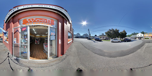 Pet Supply Store «Woof! Pet Nutrition & Supply Center», reviews and photos, 38 Depot Square, Hampton, NH 03842, USA