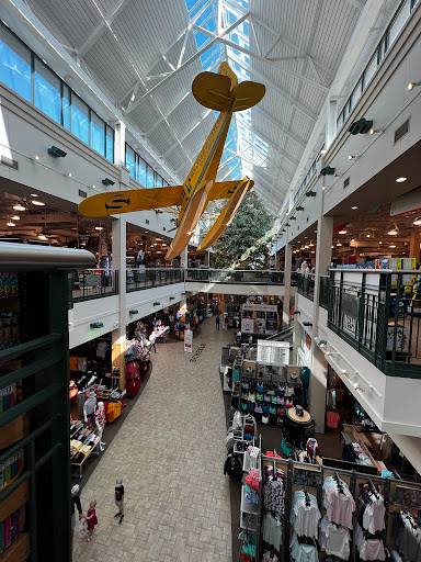 Sporting Goods Store «SCHEELS», reviews and photos, 101 Jordan Creek Pkwy #4000, West Des Moines, IA 50266, USA