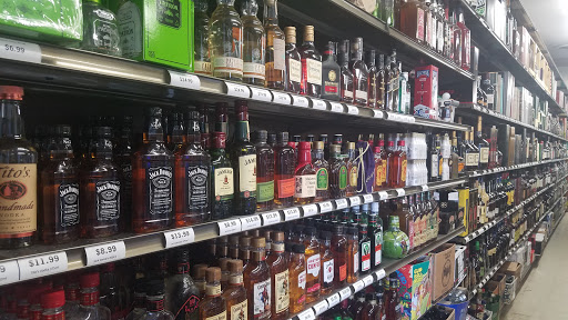 Liquor Store «Town Liquor», reviews and photos, 1127 W Algonquin Rd, Algonquin, IL 60102, USA