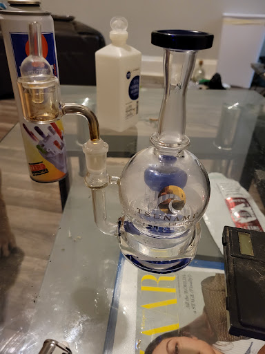 Tobacco Shop «Black Sheep Boutique», reviews and photos, 2011 Carabel Ave, Lakewood, OH 44107, USA