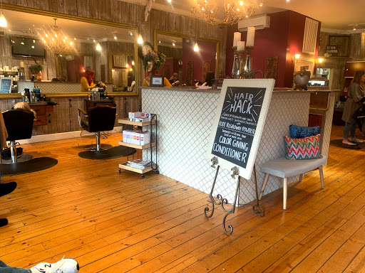 Beauty Salon «Defusion Hair Salon», reviews and photos, 261 Merrick Rd, Rockville Centre, NY 11570, USA