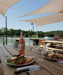 Plats et boissons du Restaurant La Terrasse de Cascade Waterpark à Damazan - n°1