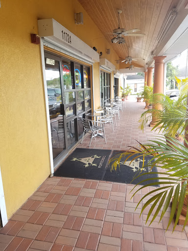 Cigar Castle, 11724 N 56th St, Tampa, FL 33617, USA, 