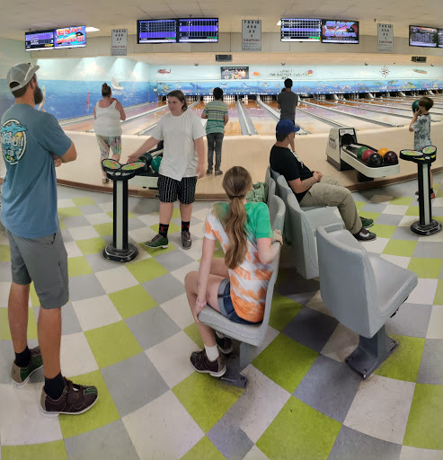 Bowling Alley «Cardinal Lanes Beach Bowl», reviews and photos, 7026 Market St, Wilmington, NC 28411, USA