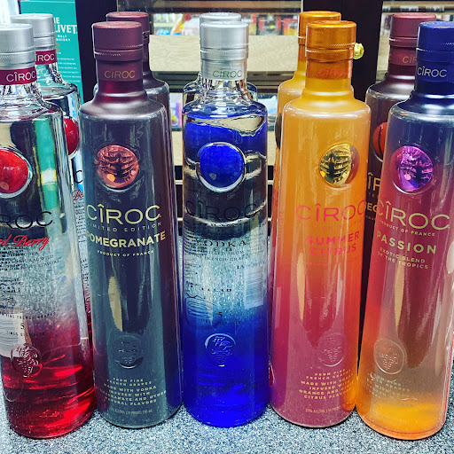 Liquor Store «Oakview Party Store», reviews and photos, 42256 Palmer Rd, Canton, MI 48188, USA