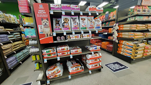 Pet Supply Store «Petco Animal Supplies», reviews and photos, 3115 Iowa St, Lawrence, KS 66046, USA