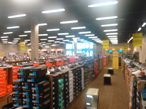 Shoe Store «DSW Designer Shoe Warehouse», reviews and photos, 937 Watters Creek Blvd, Allen, TX 75013, USA